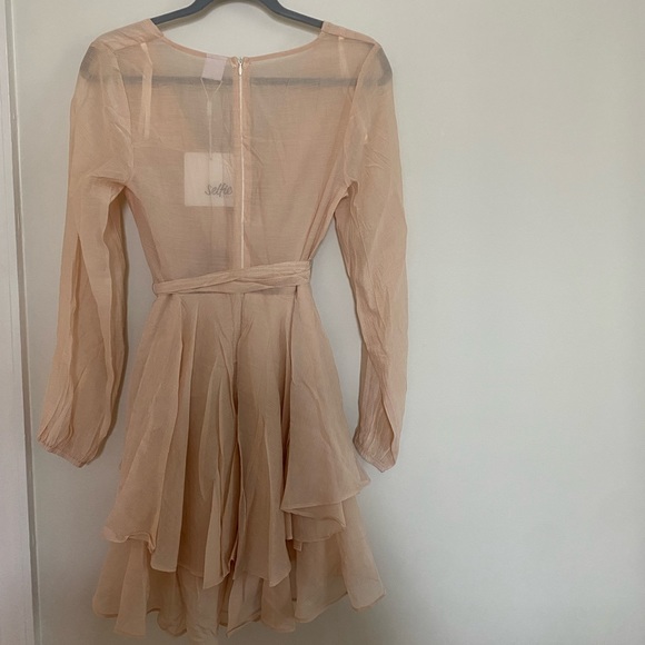 Selfie Leslie tan long sleeve dress - Picture 2 of 3